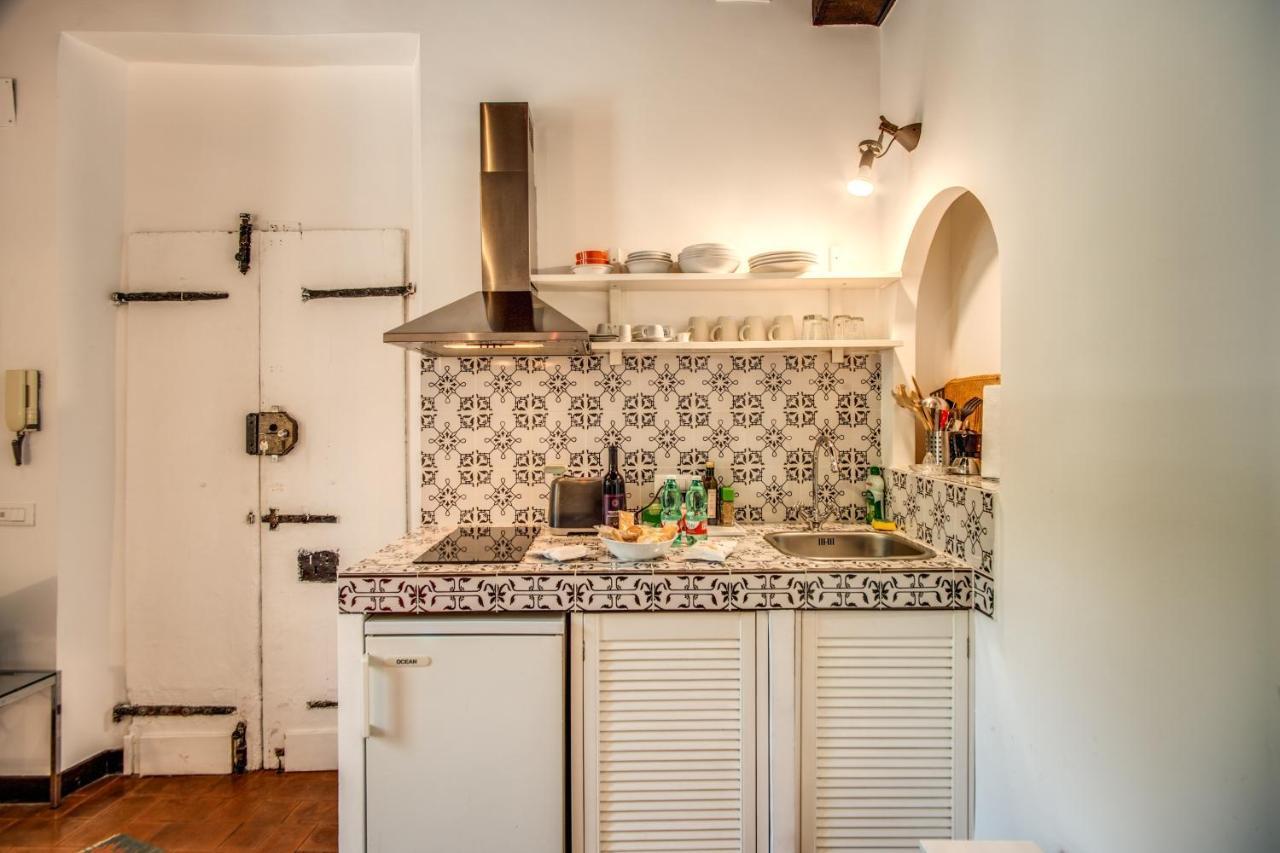 Lovely Flat In The Heart Of Trastevere Roma Eksteriør bilde